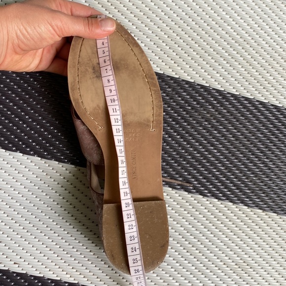 Vince Camuto Leather Metallic Cutout Oxfords - Picture 9 of 9